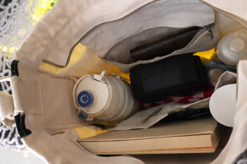 Vincent Van Gogh "Farmhouse in Provence"