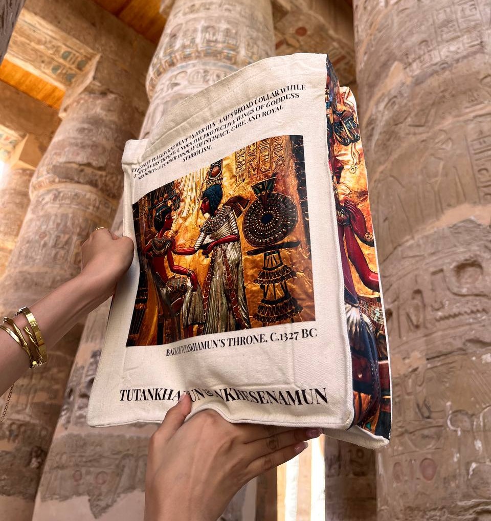 Tutankhamun & Ankhesenamun