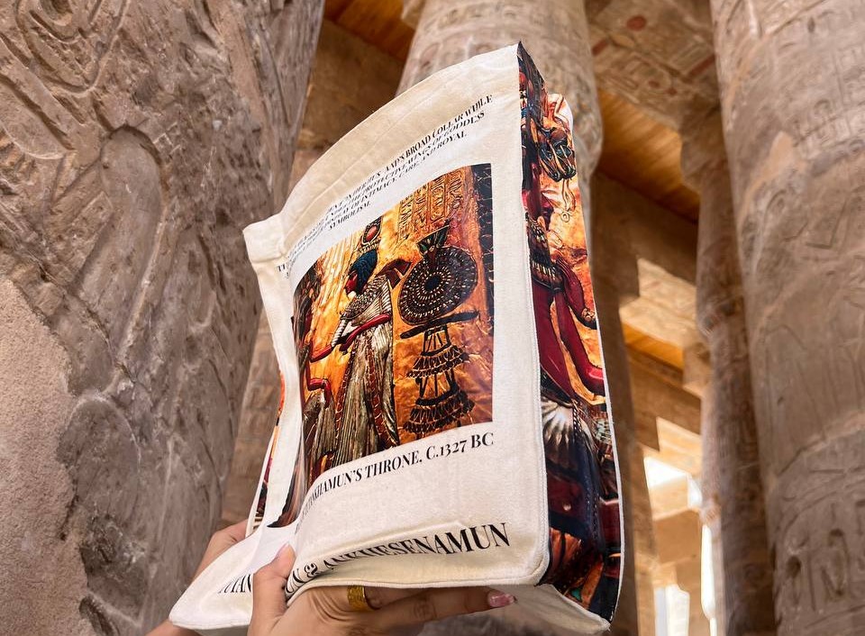 Tutankhamun & Ankhesenamun